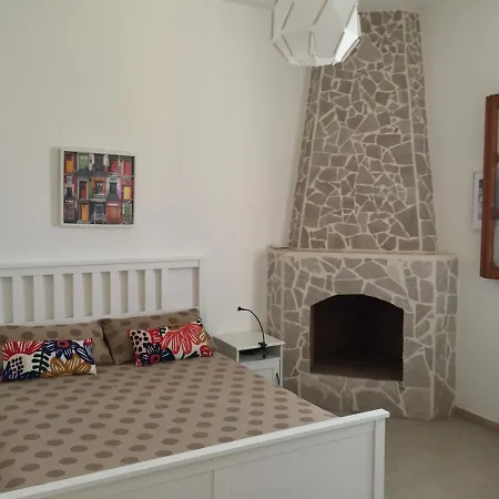 Tonia Holiday home